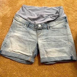 H&M maternity jean shorts